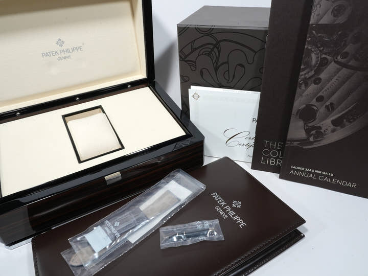 Patek Philippe Annual Calendar Moon Phase Ref. 5146G-001 White Gold Ivory Dial Excellent Condition hc4dofwo