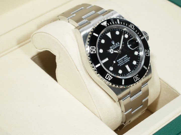 Rolex Submariner Date Ref. 126610LN Stainless Steel Black Dial Unused nrttq2we