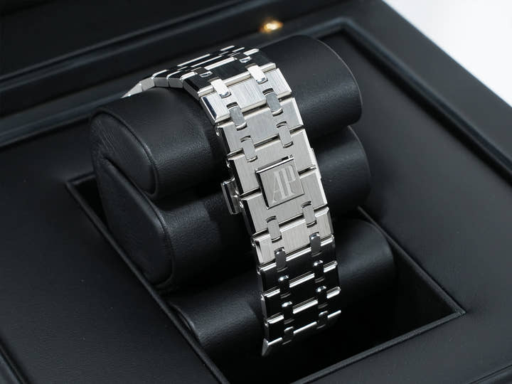 Audemars Piguet Royal Oak Chronograph 50th Anniversary Ref. 26240ST.OO.1320ST.03 Stainless Steel Silver Dial Excellent Condition khidbyrv