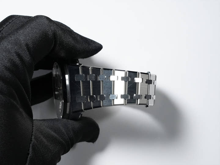 Audemars Piguet Royal Oak Chronograph 50th Anniversary Ref. 26240ST.OO.1320ST.03 Stainless Steel Silver Dial Excellent Condition khidbyrv