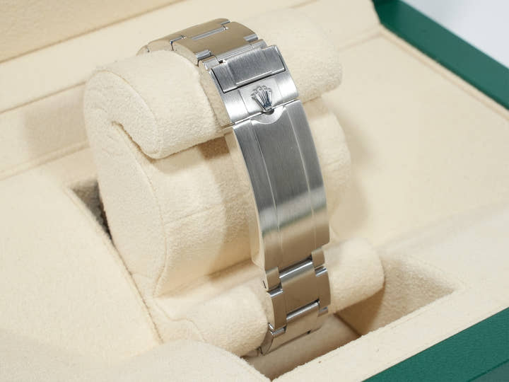 Rolex Submariner No Date Ref. 114060 Stainless Steel Black Dial Pre-owned izmidpm9