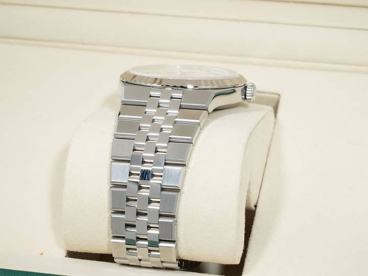 Rolex Land-Dweller Ref. 127334 Stainless Steel/White Gold White Dial Jubilee Bracelet Excellent Condition t32an4ah