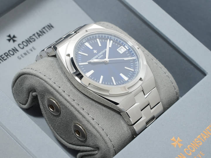 Vacheron Constantin Overseas Automatic Ref. 4520V/210A-B128 Stainless Steel Blue Dial Unused qkkxvukq