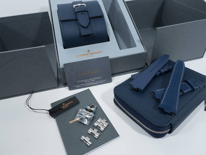 Vacheron Constantin Overseas Automatic Ref. 4520V/210A-B128 Stainless Steel Blue Dial Unused qkkxvukq