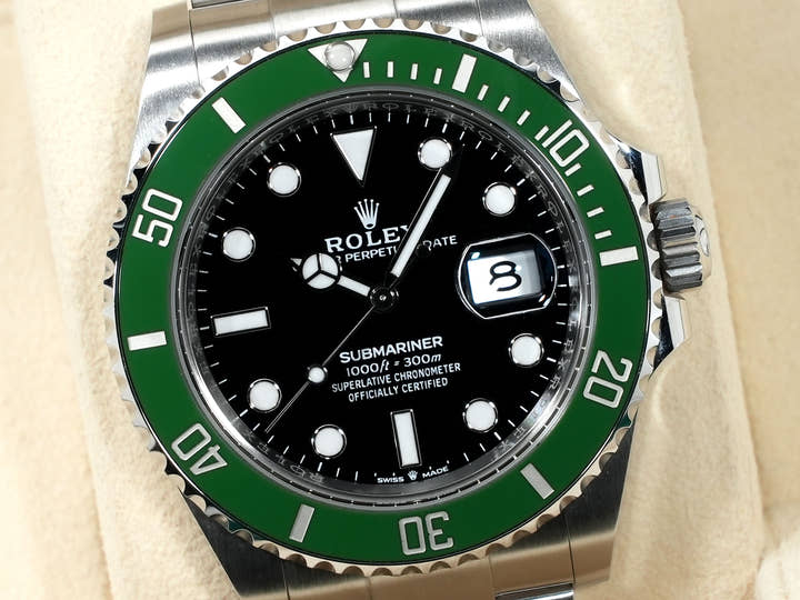 Rolex Submariner Date Ref. 126610LV Stainless Steel Black Dial Excellent Condition 3f85vtxy
