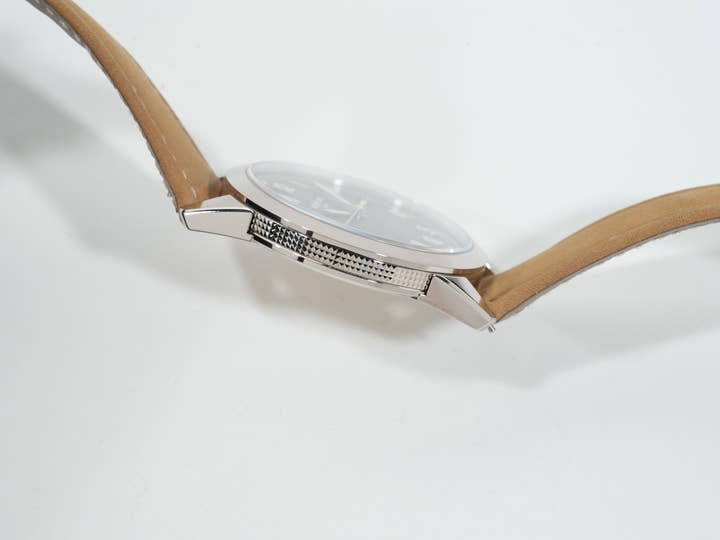 Patek Philippe Calatrava Ref. 5226G-001 in white gold with a black gradient textured lacquer and anthracite dial. Excellent condition. kbmpqo3d