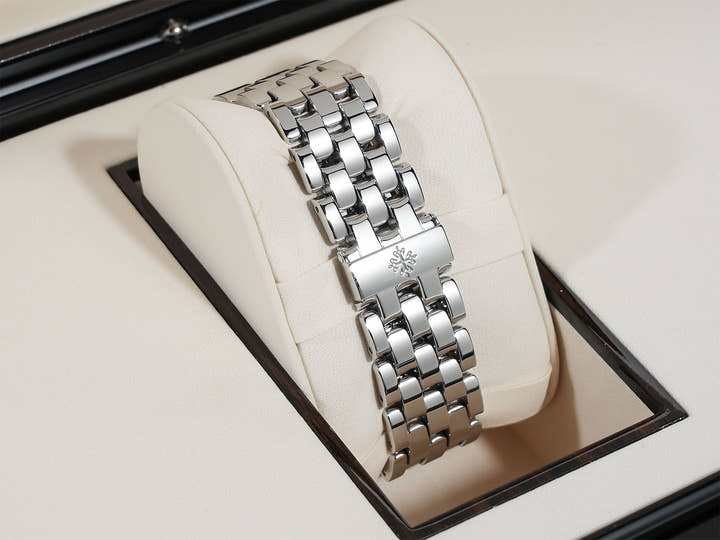 Patek Philippe Annual Calendar Chronograph Ref. 5960/1A-010 Stainless Steel Black Dial Excellent Condition Pre-Owned bpfjonh6