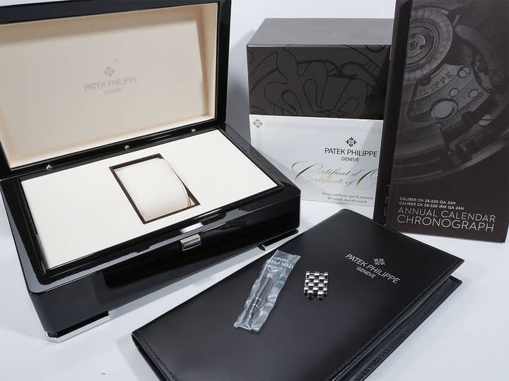 Patek Philippe Annual Calendar Chronograph Ref. 5960/1A-010 Stainless Steel Black Dial Excellent Condition Pre-Owned bpfjonh6