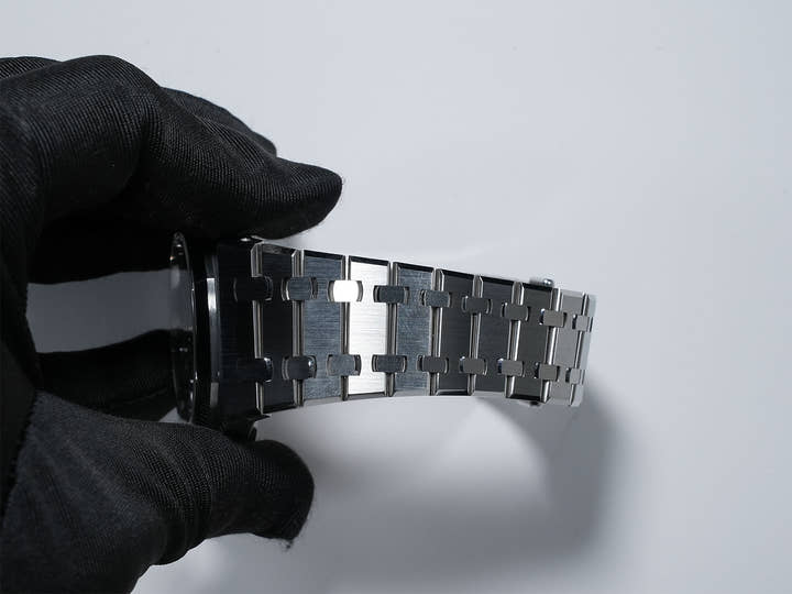 Audemars Piguet Royal Oak Ref. 15510ST.OO.1320ST.09 Stainless Steel Khaki Green Dial Pre-owned o2z7vqrb