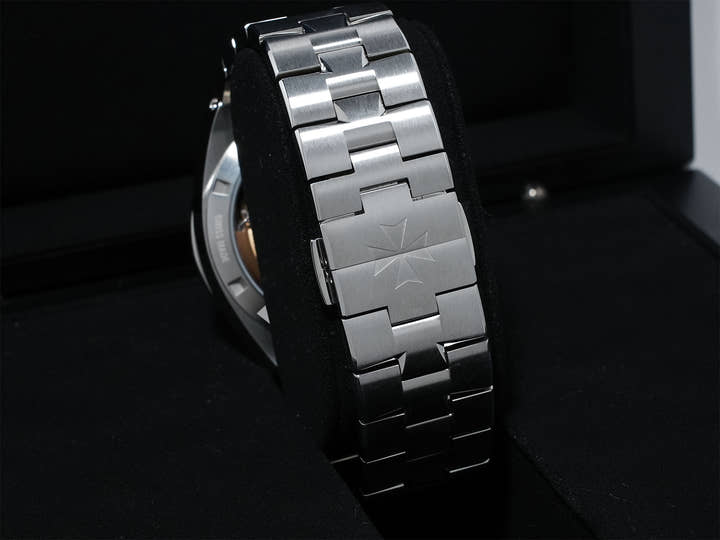 Vacheron Constantin Overseas Ref. 4500V/110A-B126 Stainless Steel Silver Dial Unused 3yf2xcx7