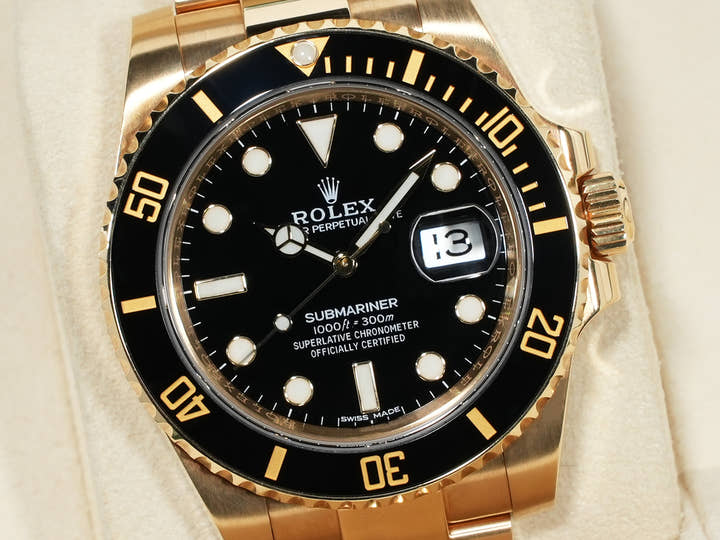 Rolex Submariner Date Ref. 116618LN Yellow Gold Black Dial Excellent Condition Pre-Owned tj4grzy3
