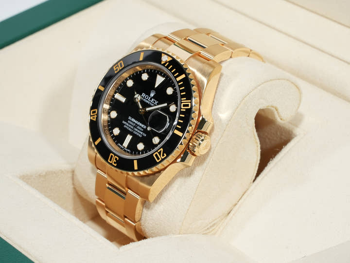 Rolex Submariner Date Ref. 116618LN Yellow Gold Black Dial Excellent Condition Pre-Owned tj4grzy3