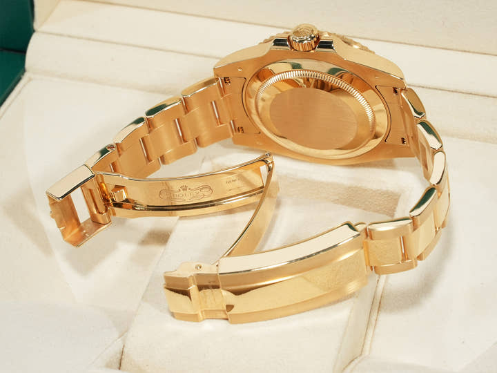 Rolex Submariner Date Ref. 116618LN Yellow Gold Black Dial Excellent Condition Pre-Owned tj4grzy3