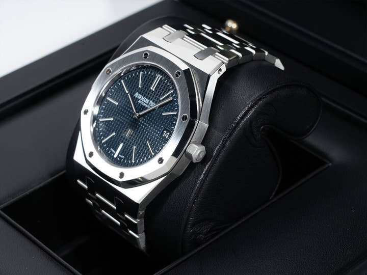 オーデマピゲ ロイヤルオーク エクストラ シン Ref.15202ST.OO.1240ST.01.A ステンレススチール ブルー文字盤 美中古 ajte37rn