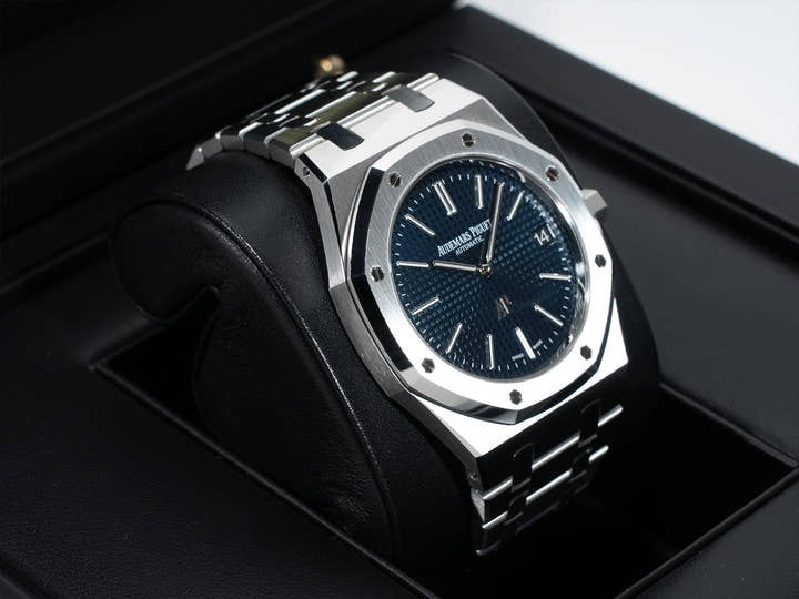 オーデマピゲ ロイヤルオーク エクストラ シン Ref.15202ST.OO.1240ST.01.A ステンレススチール ブルー文字盤 美中古 ajte37rn