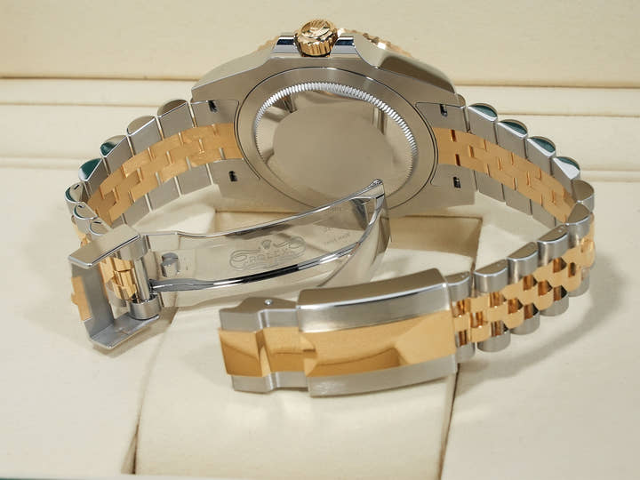 ロレックス GMTマスターII Ref.126713GRNR ステンレススチール/イエローゴールド ブラック文字盤 ジュビリーブレスレット 未使用 9ypiq4r7