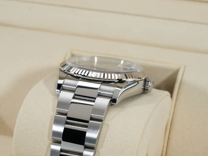 ロレックス デイトジャスト36 Ref.126234 ステンレススチール/ホワイトゴールド スレートローマン文字盤 オイスターブレスレット 美中古 pjhcwhj8