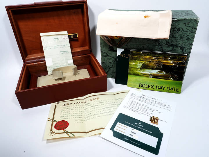 ロレックス デイデイト36 Ref.18038 イエローゴールド オニキス文字盤 中古 fw4muuk5