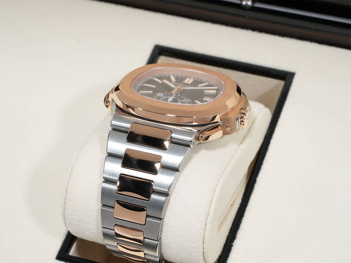 Patek Philippe Nautilus Chronograph Ref. 5980/1AR-001 Stainless Steel/Rose Gold Blue Dial Excellent Condition xp899qt5