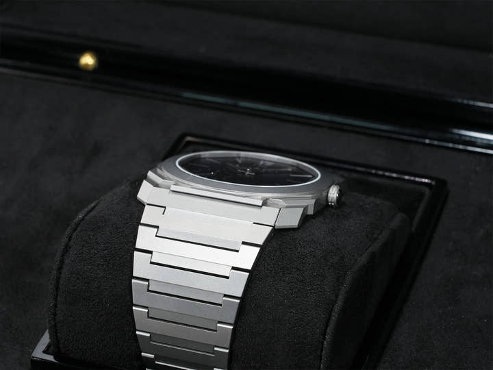 ブルガリ オクト フィニッシモ Ref.103766 チタン ブルー文字盤 美品 8nffjbh9