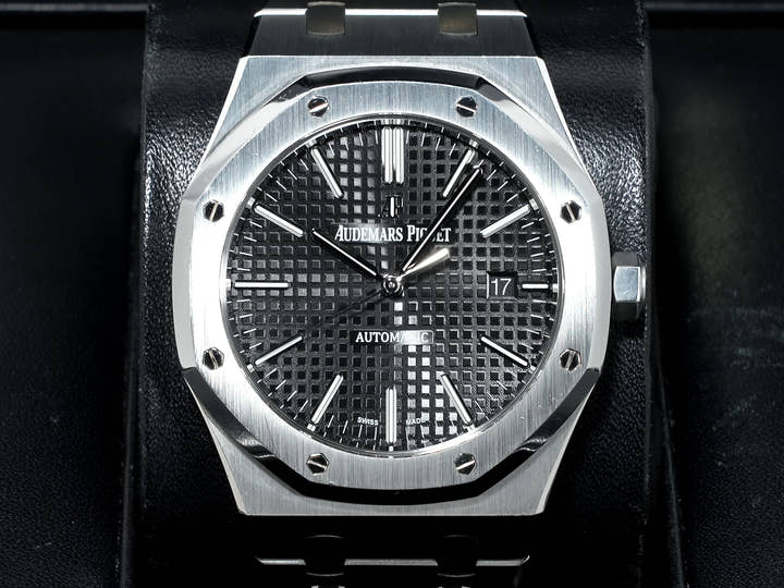 オーデマピゲ ロイヤルオーク Ref.15400ST.OO.1220ST.01 ステンレススチール ブラック文字盤 中古 kse9ao2m