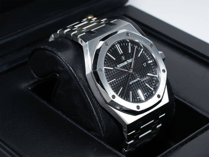 オーデマピゲ ロイヤルオーク Ref.15400ST.OO.1220ST.01 ステンレススチール ブラック文字盤 中古 kse9ao2m