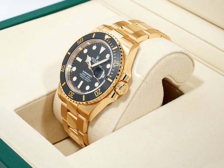 Rolex Submariner Date Ref. 126618LN Yellow Gold Black Dial Excellent Condition Pre-Owned 2zipq2b3