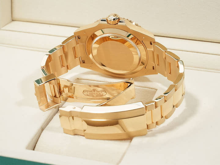 Rolex Submariner Date Ref. 126618LN Yellow Gold Black Dial Excellent Condition Pre-Owned 2zipq2b3