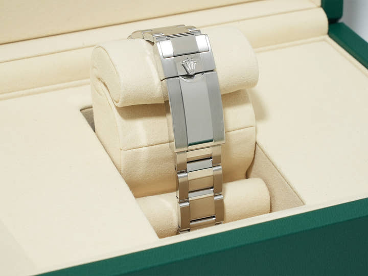 Rolex GMT-Master II Ref. 126710BLNR Stainless Steel Black Dial Oyster Bracelet Unused pkm5i2dg