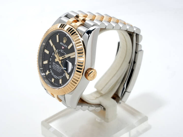 ロレックス スカイドゥエラー Ref.326933 ステンレススチール/イエローゴールド ブラック文字盤 ジュビリーブレスレット 美品 h3r2br8t