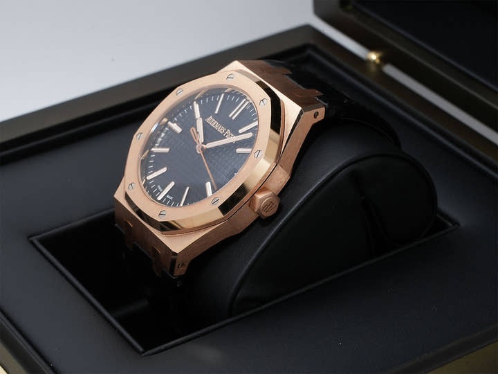 オーデマピゲ ロイヤルオーク 50周年記念 Ref.15510OR.OO.D002CR.01 ピンクゴールド ブラック文字盤 中古 im78dcg3