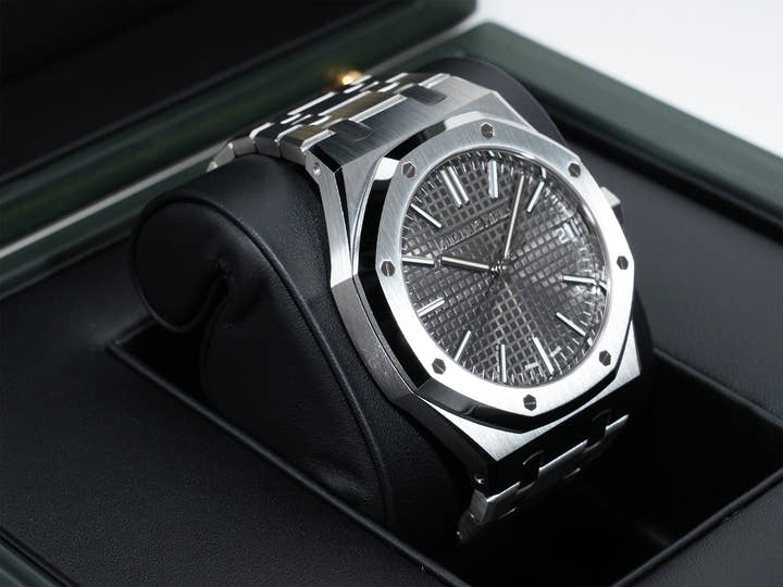 Audemars Piguet Royal Oak 50th Anniversary Ref. 15510ST.OO.1320ST.05 Stainless Steel Gray Dial Unused zu5uqm8b