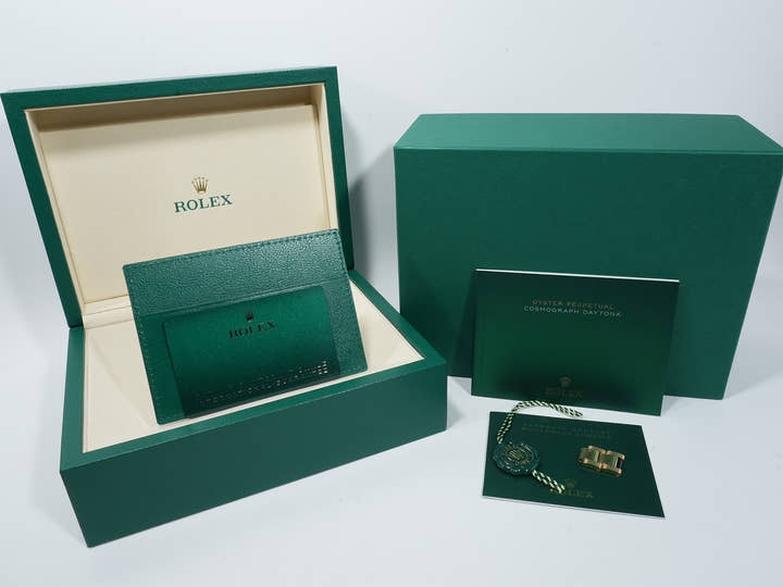 ロレックス デイトナ Ref.126508 イエローゴールド グリーン文字盤 未使用 vbmstxf4