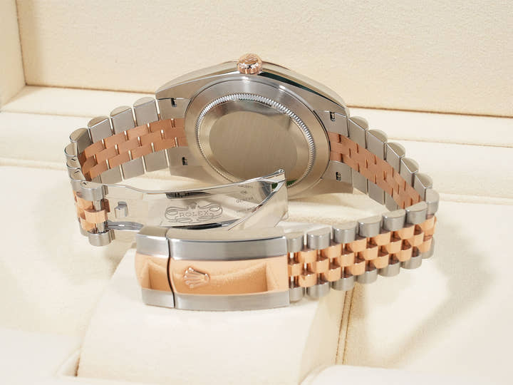 ロレックス デイトジャスト41 Ref.126301 ステンレススチール/エバーローズゴールド スレートローマン文字盤 ジュビリーブレスレット 中古 f7rv7r9z