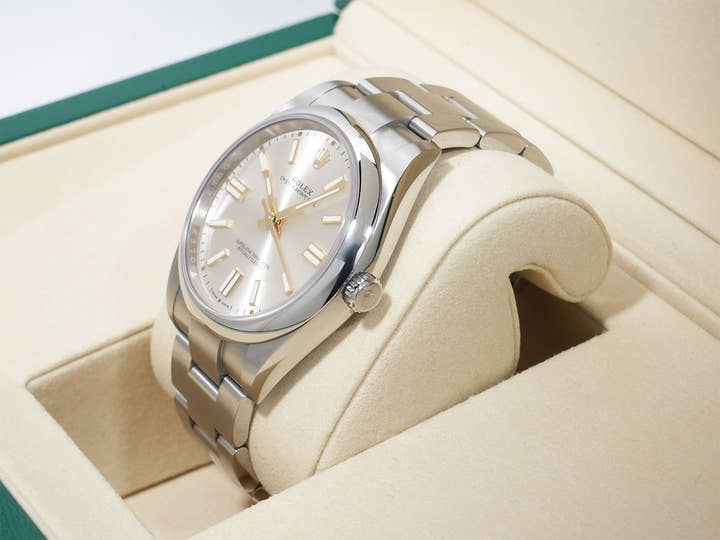 ロレックス オイスターパーペチュアル41 Ref.124300 ステンレススチール シルバー文字盤 中古 n2xsw3fg