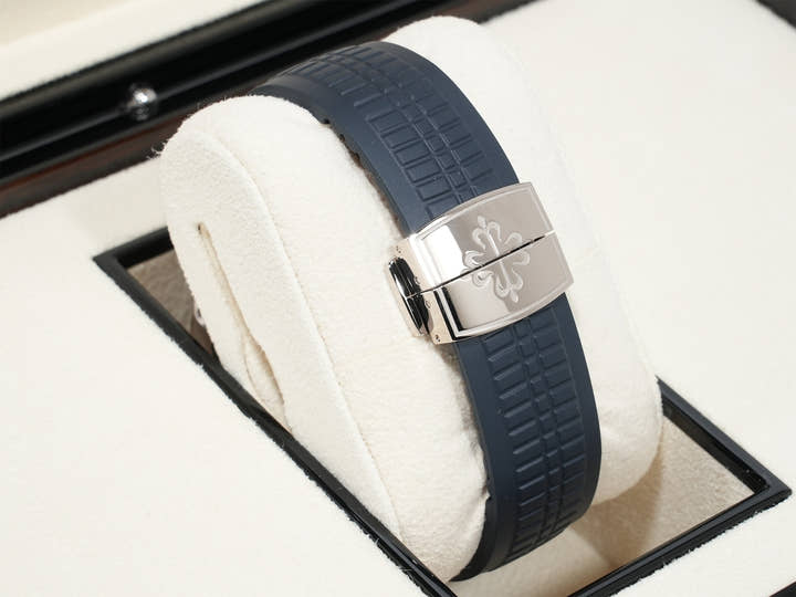 パテックフィリップ アクアノート クロノグラフ Ref.5968G-001 ホワイトゴールド ミッドナイトブルー文字盤 未使用 ihyyqrov