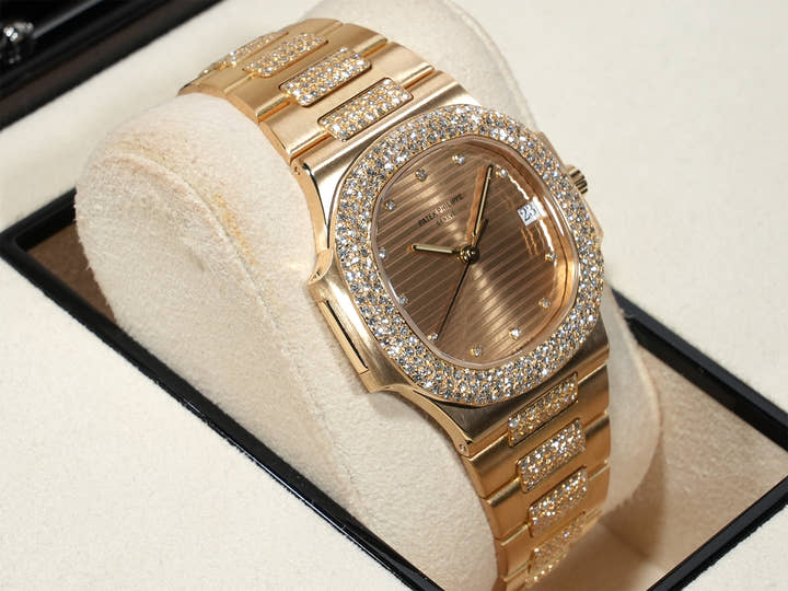 パテックフィリップ ノーチラス Ref.3800/5J-001 イエローゴールド シャンパンx11Pダイヤ文字盤 美中古 c8ez3p39