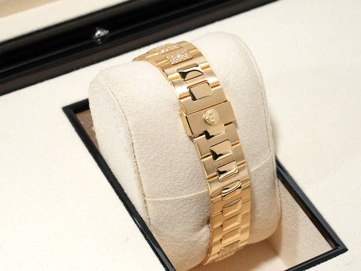 パテックフィリップ ノーチラス Ref.3800/5J-001 イエローゴールド シャンパンx11Pダイヤ文字盤 美中古 c8ez3p39