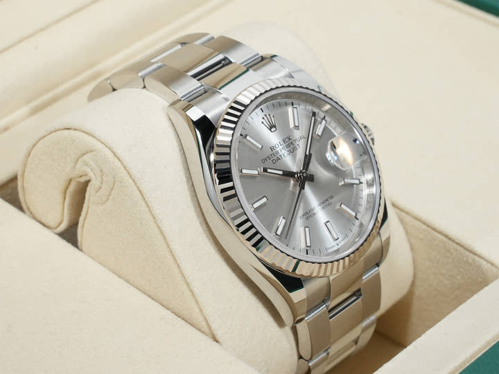 ロレックス デイトジャスト36 Ref.126234 ステンレススチール/ホワイトゴールド シルバー文字盤 オイスターブレスレット 未使用 kopywqse