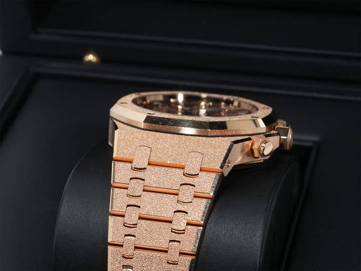 オーデマピゲ ロイヤルオーク クロノグラフ Ref.26239OR.GG.1224OR.01 ピンクゴールド ブルー文字盤 中古 err6wrya