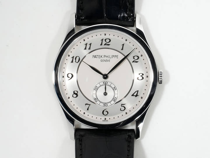 Patek Philippe Calatrava Ref. 5196P-001 Platinum Silver Dial Pre-owned c9wuitj7