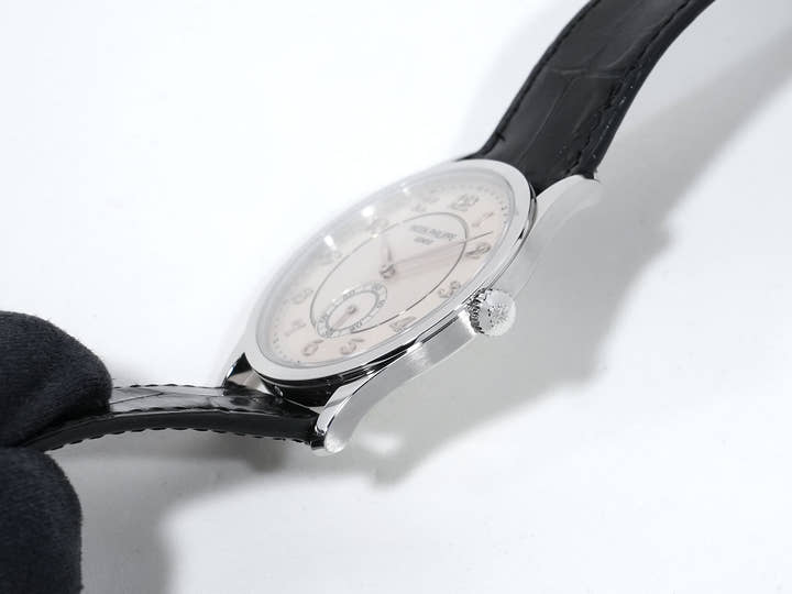 Patek Philippe Calatrava Ref. 5196P-001 Platinum Silver Dial Pre-owned c9wuitj7