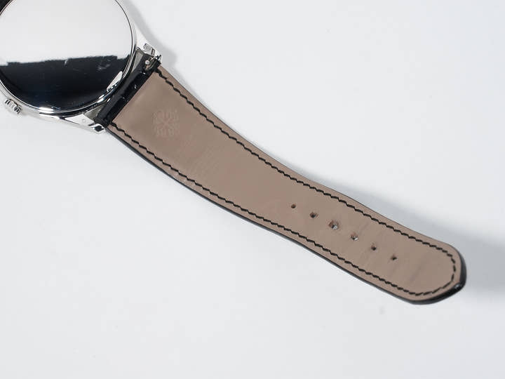 Patek Philippe Calatrava Ref. 5196P-001 Platinum Silver Dial Pre-owned c9wuitj7