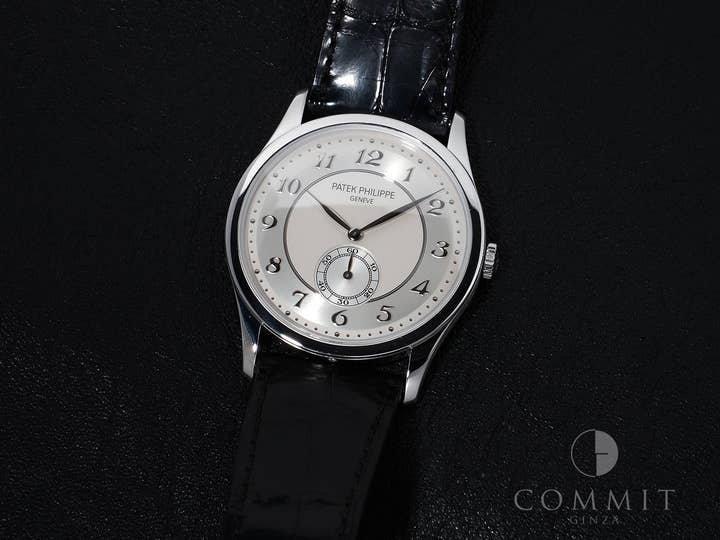 Patek Philippe Calatrava Ref. 5196P-001 Platinum Silver Dial Pre-owned c9wuitj7