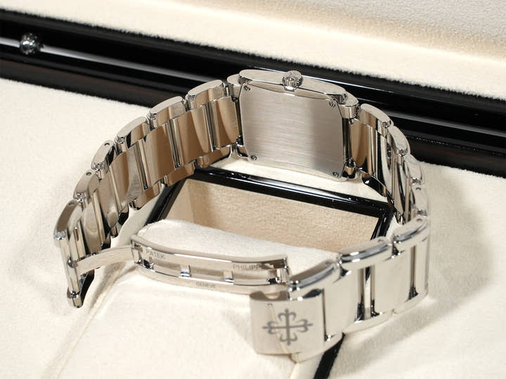 Patek Philippe Twenty-4 Ref. 4910/1200A-011 Stainless Steel Olive Green Dial Unused Vegofise