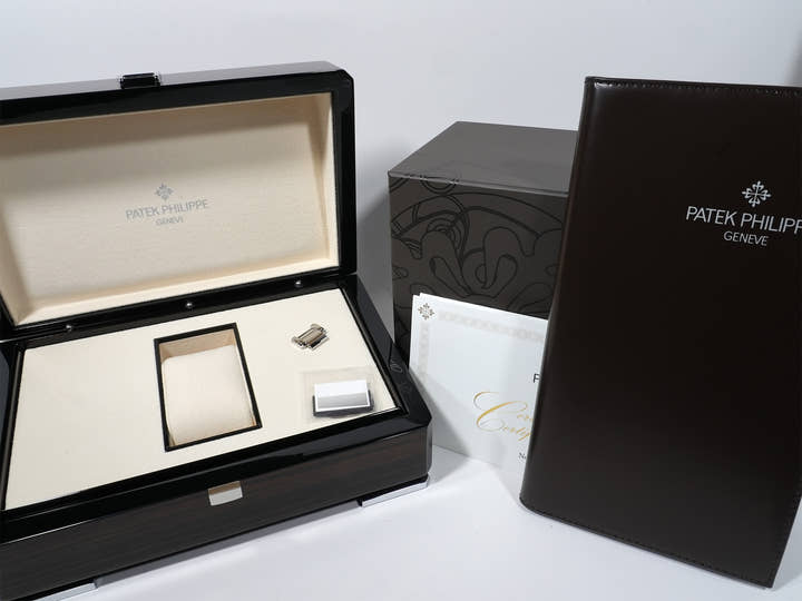 Patek Philippe Twenty-4 Ref. 4910/1200A-011 Stainless Steel Olive Green Dial Unused Vegofise