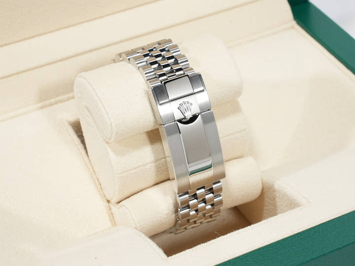 Rolex GMT-Master II Ref. 126710BLNR Stainless Steel with Black Dial and Jubilee Bracelet, Excellent Condition (q9hn5u59)