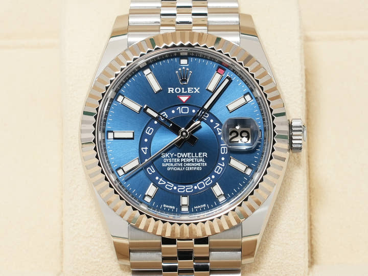Pre-owned Rolex Sky-Dweller Ref. 326934 in stainless steel/white gold with a blue dial and Jubilee bracelet.