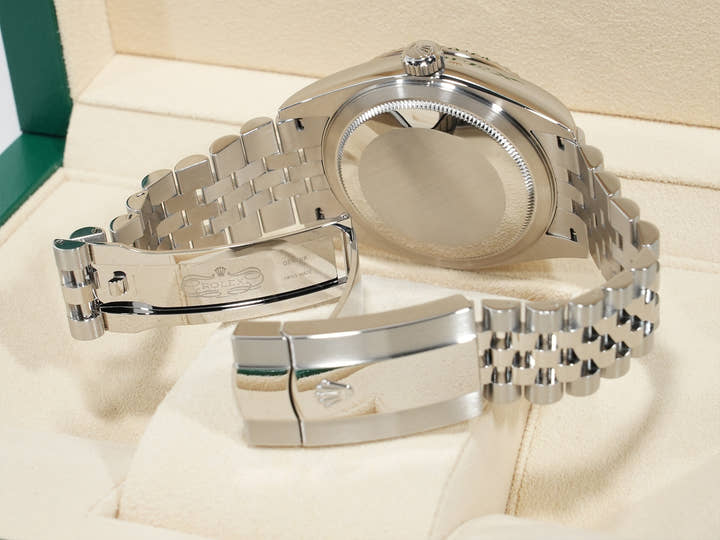 Pre-owned Rolex Sky-Dweller Ref. 326934 in stainless steel/white gold with a blue dial and Jubilee bracelet.