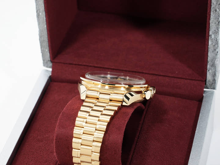オメガ スピードマスター 記念モデル コーアクシャル マスター クロノメーター クロノグラフ 42MM Ref.310.60.42.50.99.001 ムーンシャインゴールド イエロー文字盤 未使用 5grijzsv